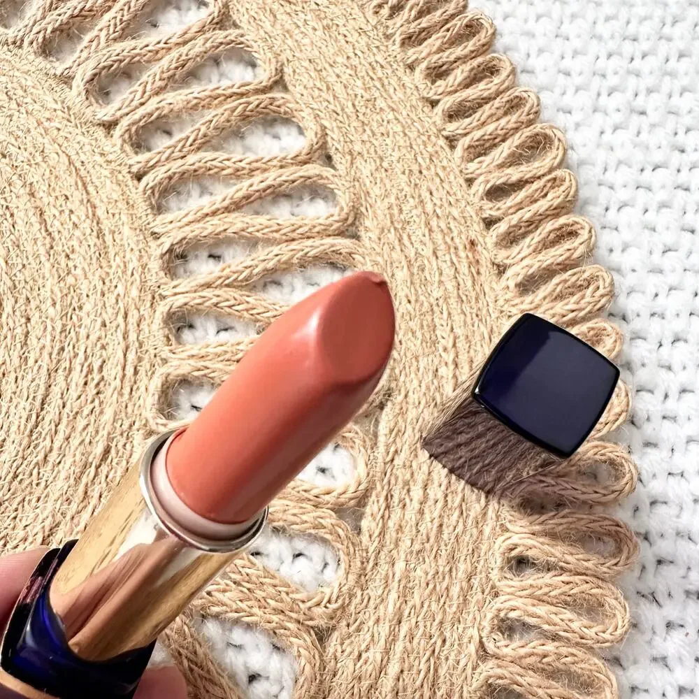 Estée Lauder New Pure Color Long Lasting Lipstick 118 Bois De Rose Read